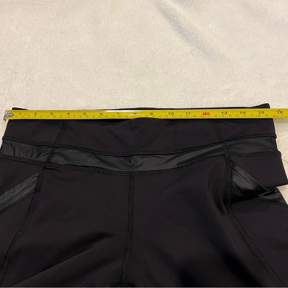 Lululemon Chase Me Crop II - Picture 7 of 15